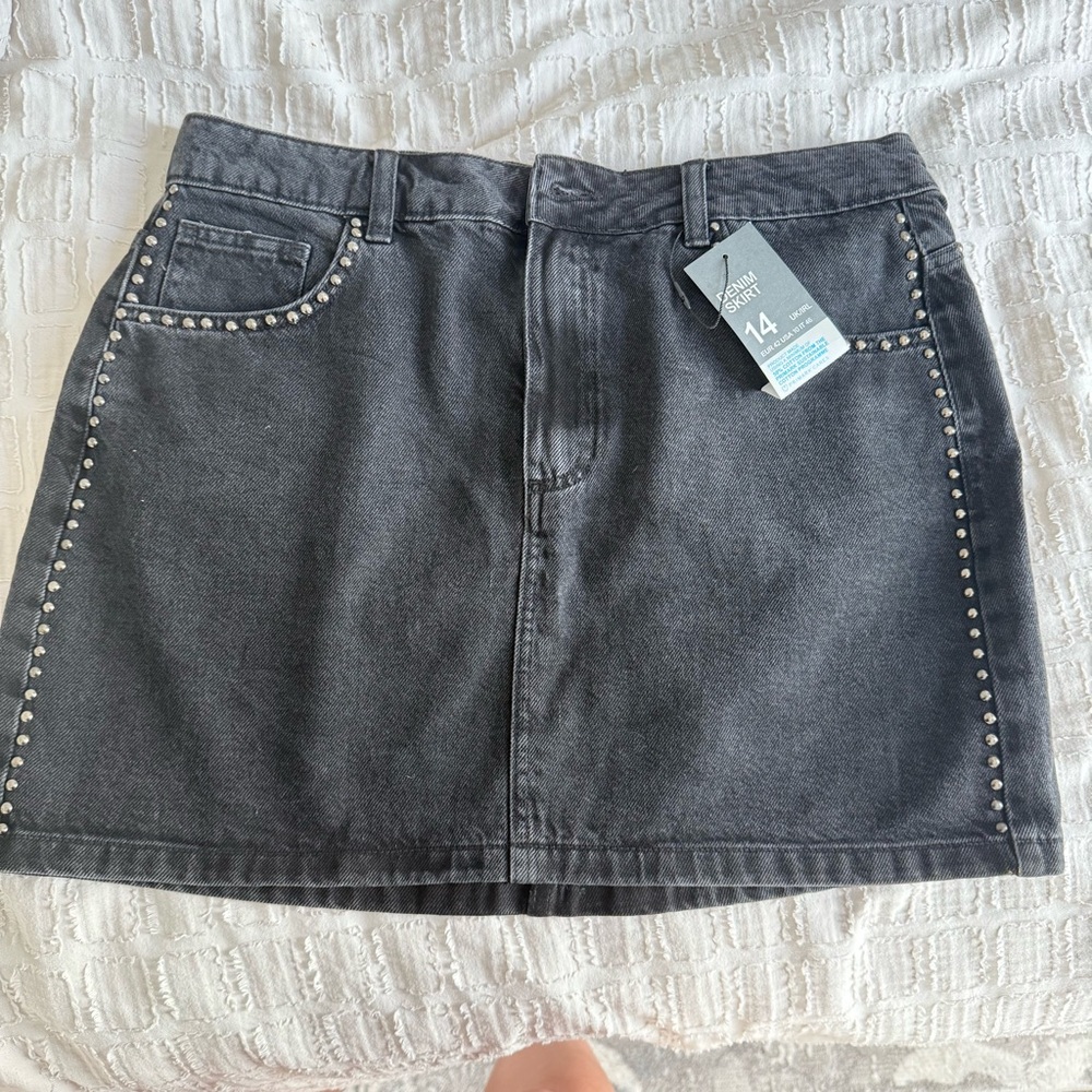 Stylish Black Denim Skirt with Studded Details